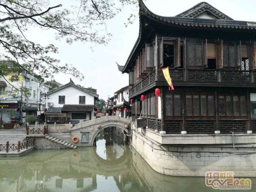 关羽温酒斩华雄,三个原因解释华雄为何死这么快,网友:死得不冤